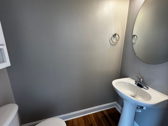 Building Photo - 46 Nandina Dr