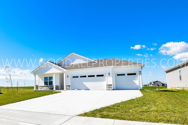 Building Photo - 4 Bed 2 Bath Home in the Waukee School Dis...