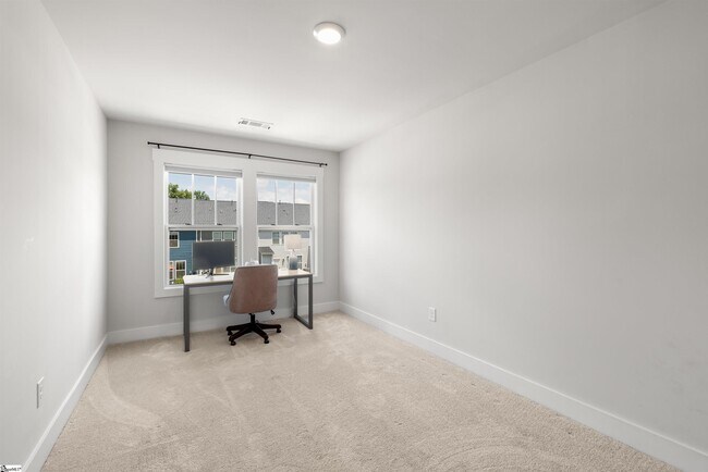 Building Photo - 127 Shallons Dr