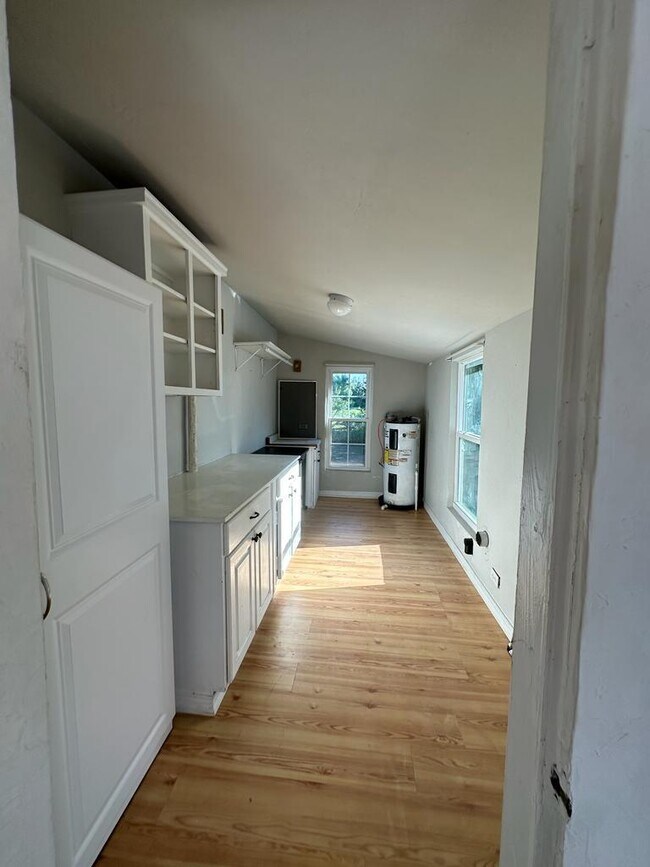 Building Photo - 16590 Gaskin St