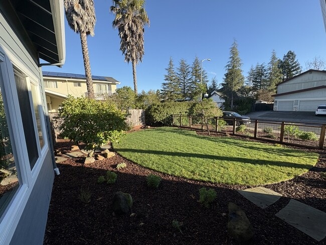 Building Photo - 5705 Davis Cir