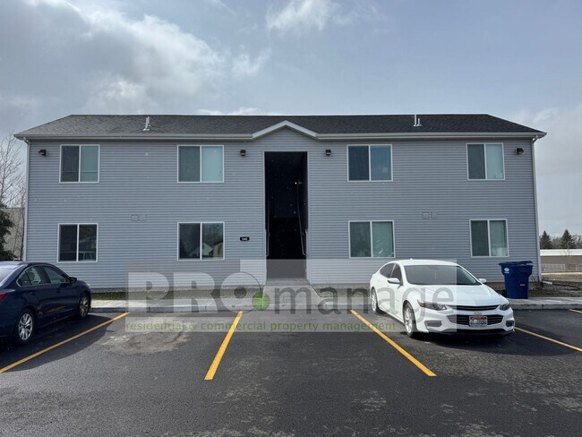 Primary Photo - Near New - 2 Bed, 1 Bath Apartment