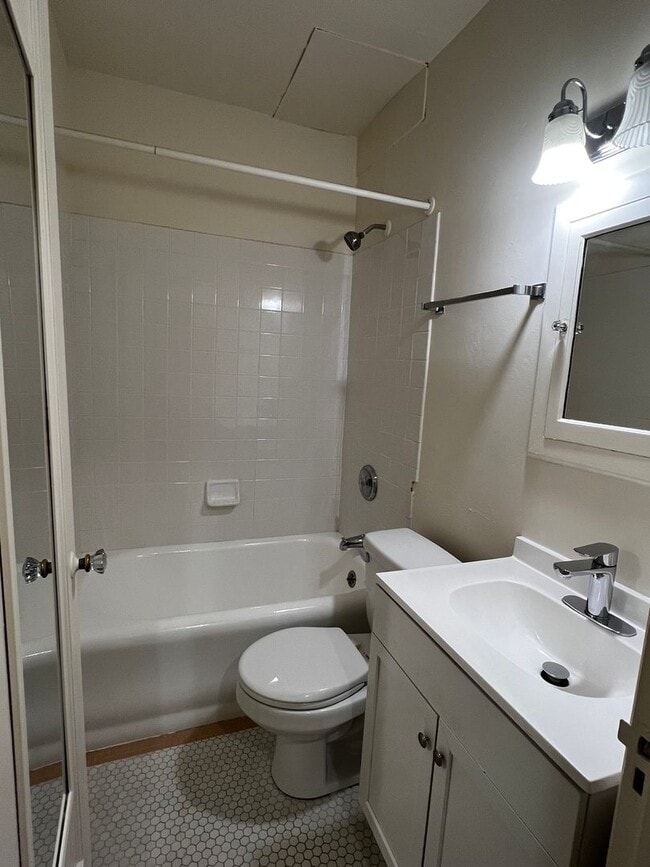 Interior Photo - Conrad