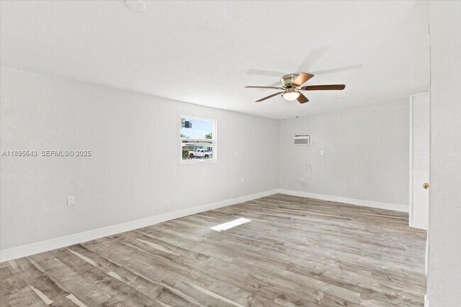 Building Photo - 4131 NW 13th Ave