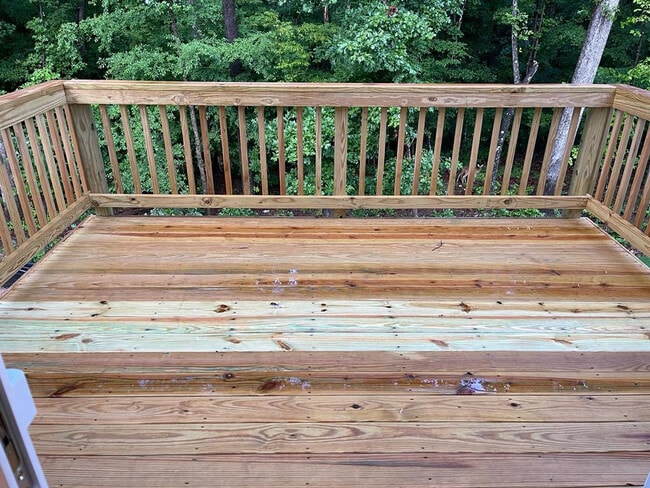 Building Photo - Room in Duplex on Romeria Dr