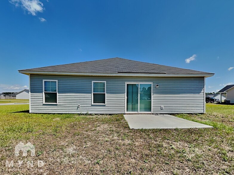 Building Photo - 115 Dasher Dr