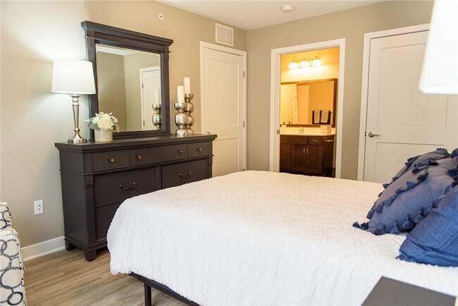 Building Photo - 1282 Lehigh Station Rd