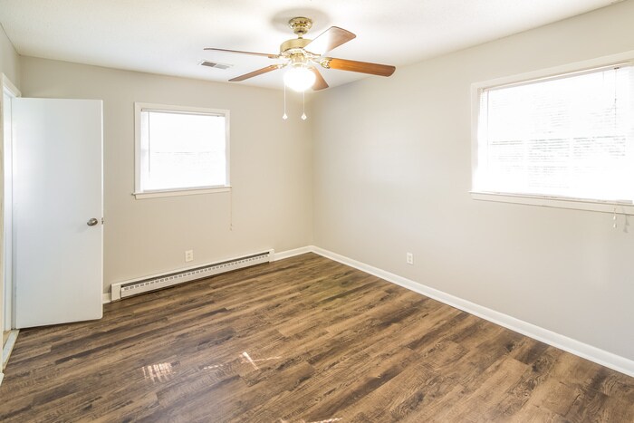 Building Photo - 210 Elliott Dr