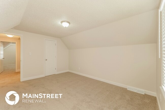 Building Photo - 3017 Iva Dr