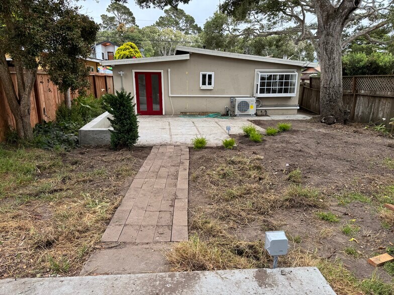 Building Photo - 1208 Lincoln Avenue