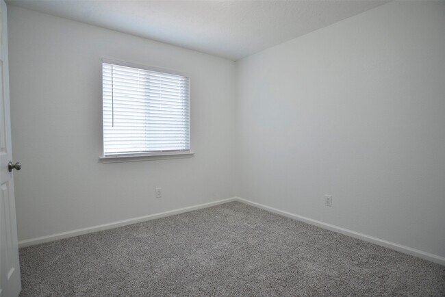 Building Photo - 2797 Wood Hollow Dr