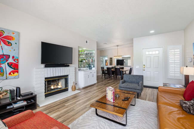 Building Photo - 139 Villa Ct