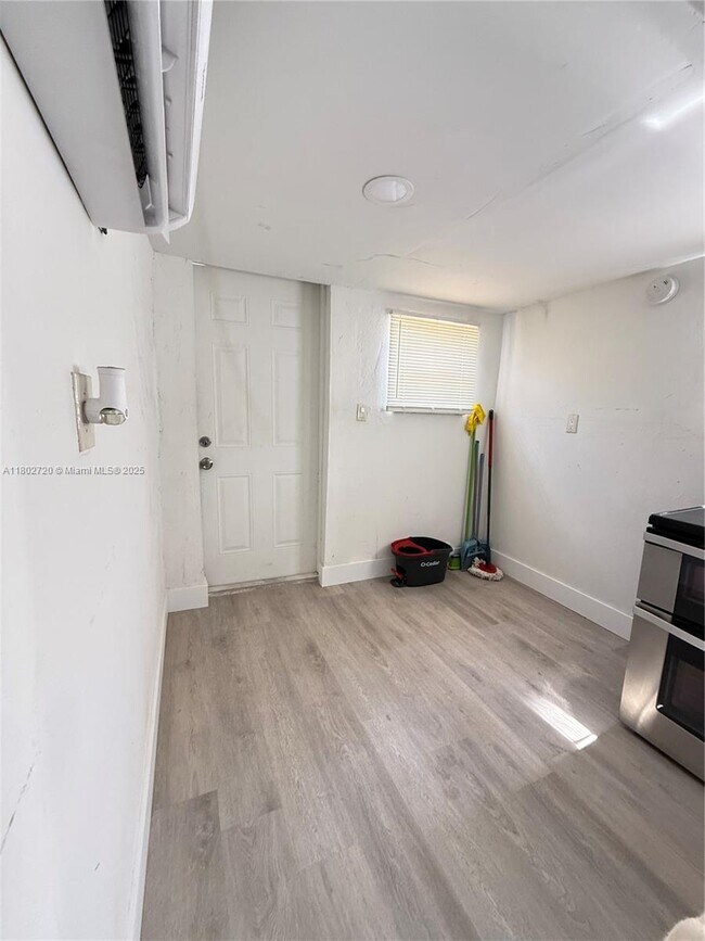 Building Photo - 2460 NW 61st St