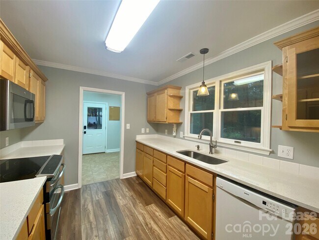 Building Photo - 10115 Timberhitch Rd