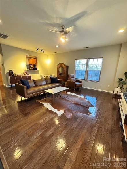 Building Photo - 280 W Bland St