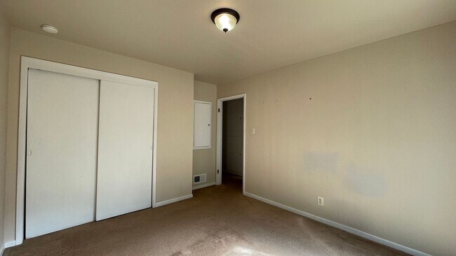 Building Photo - 418 Nevada St