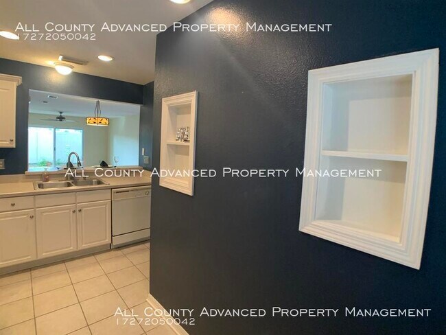 Building Photo - Waterford townhome for rent many amenities