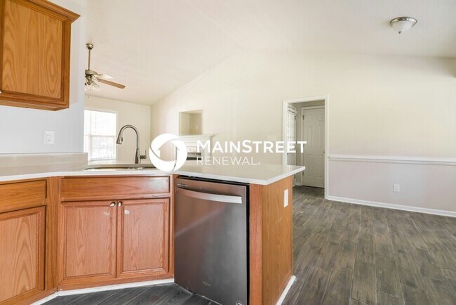 Building Photo - 3 Bedroom Pet-Friendly Home in CLAYTON, NC...