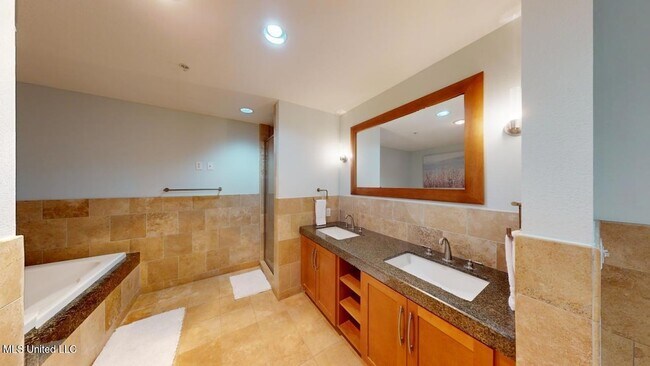 Building Photo - 2060 Beach Blvd