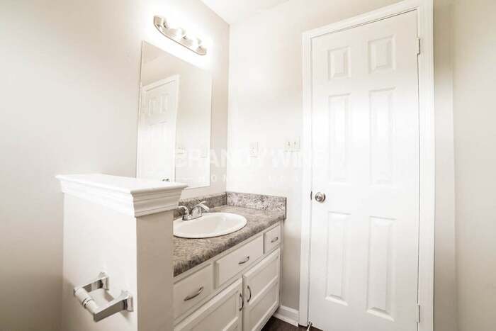 Building Photo - 7477 Stonington Dr