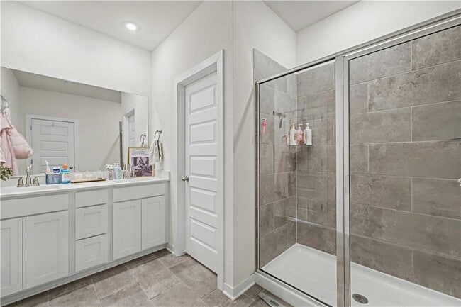 Building Photo - 4885 W Triangle St