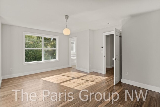 Building Photo - Marvelous Madison Valley Home * Central A/...