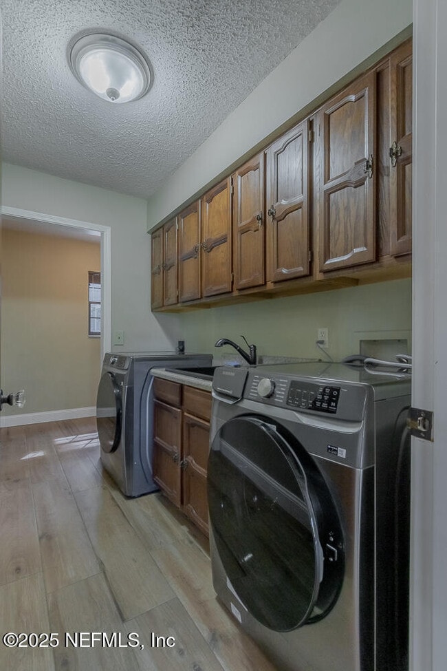 Building Photo - 4944 Mariners Point Dr