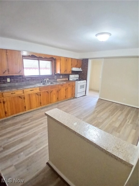 Building Photo - 142 N Bridge St