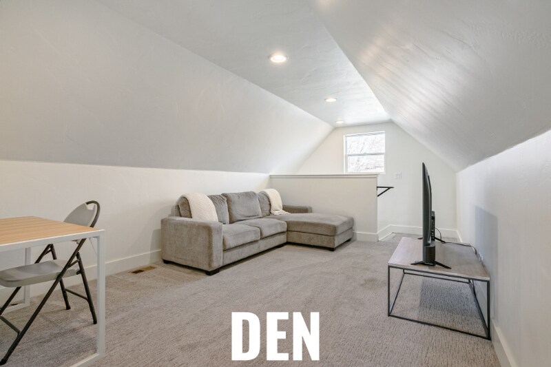 Building Photo - 3044 Speer Blvd