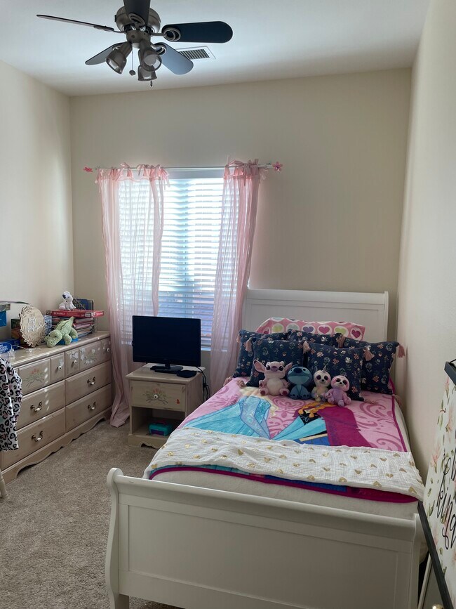 Building Photo - 28064 Dickason Dr