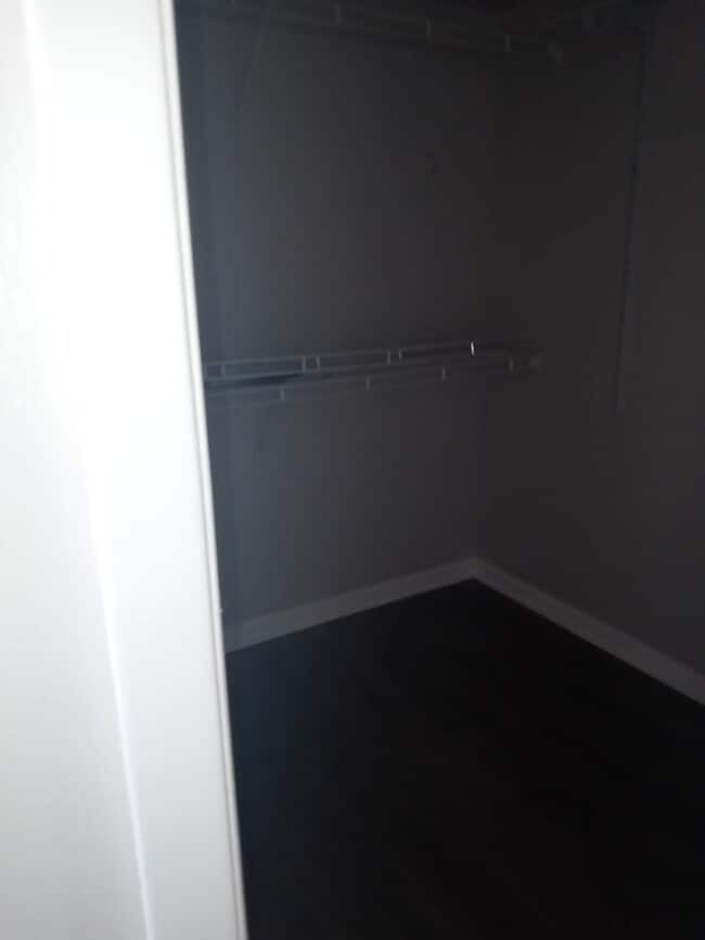 Building Photo - Hollywood Condo