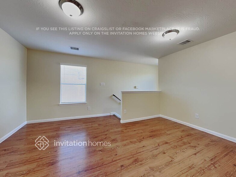 Building Photo - 18715 Dennington Dr
