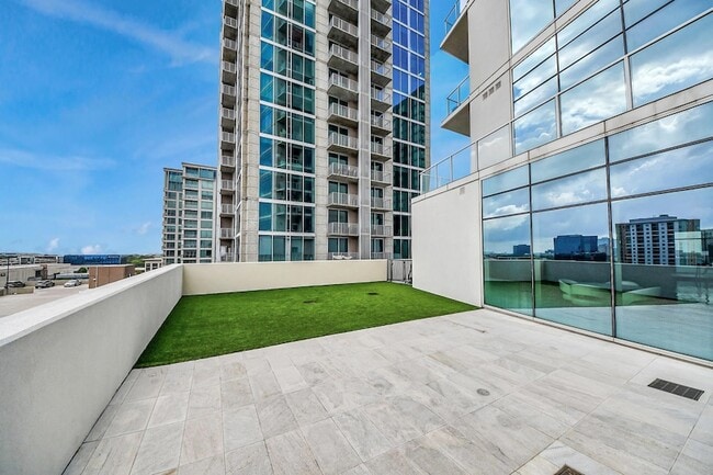 Building Photo - 4521 San Felipe St