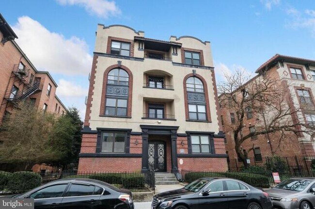 Building Photo - 1438 Meridian Pl NW