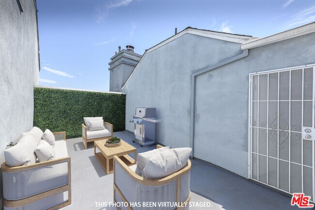 Building Photo - 11667 Gorham Ave