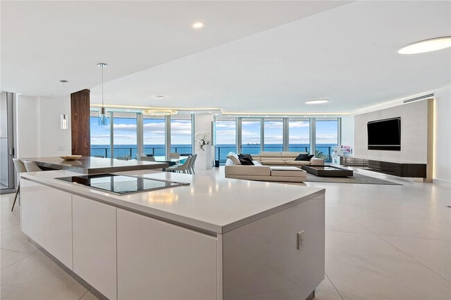 Building Photo - 701 N Fort Lauderdale Beach Blvd