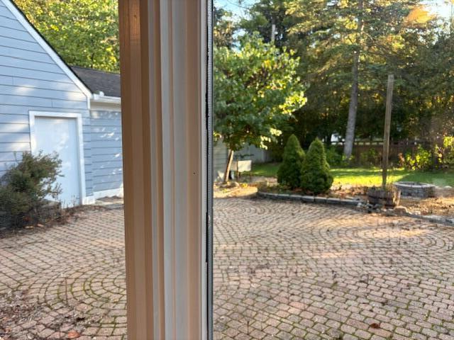 Building Photo - 815 Hewett Dr