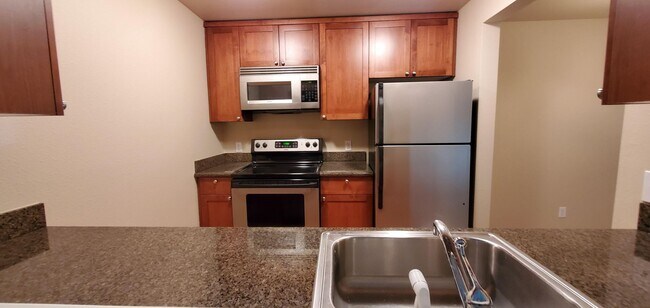 Building Photo - Spacious 2 Bed 1.5 Bath In Old Town Issaquah!