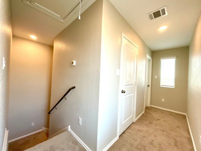 Building Photo - *MOVE IN SPECIAL* Modern Two-Story Home with Garage & Fenced Yard!