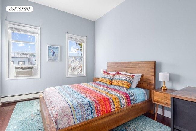 Building Photo - 42 Weirfield St