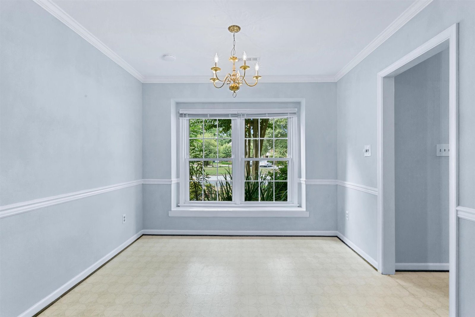 Building Photo - 117 Wellesley Dr