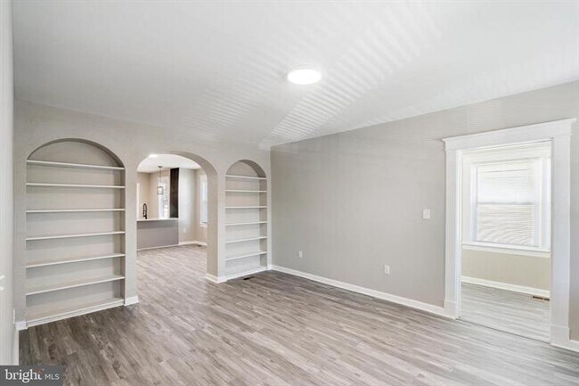 Building Photo - 3408 W Forest Park Ave