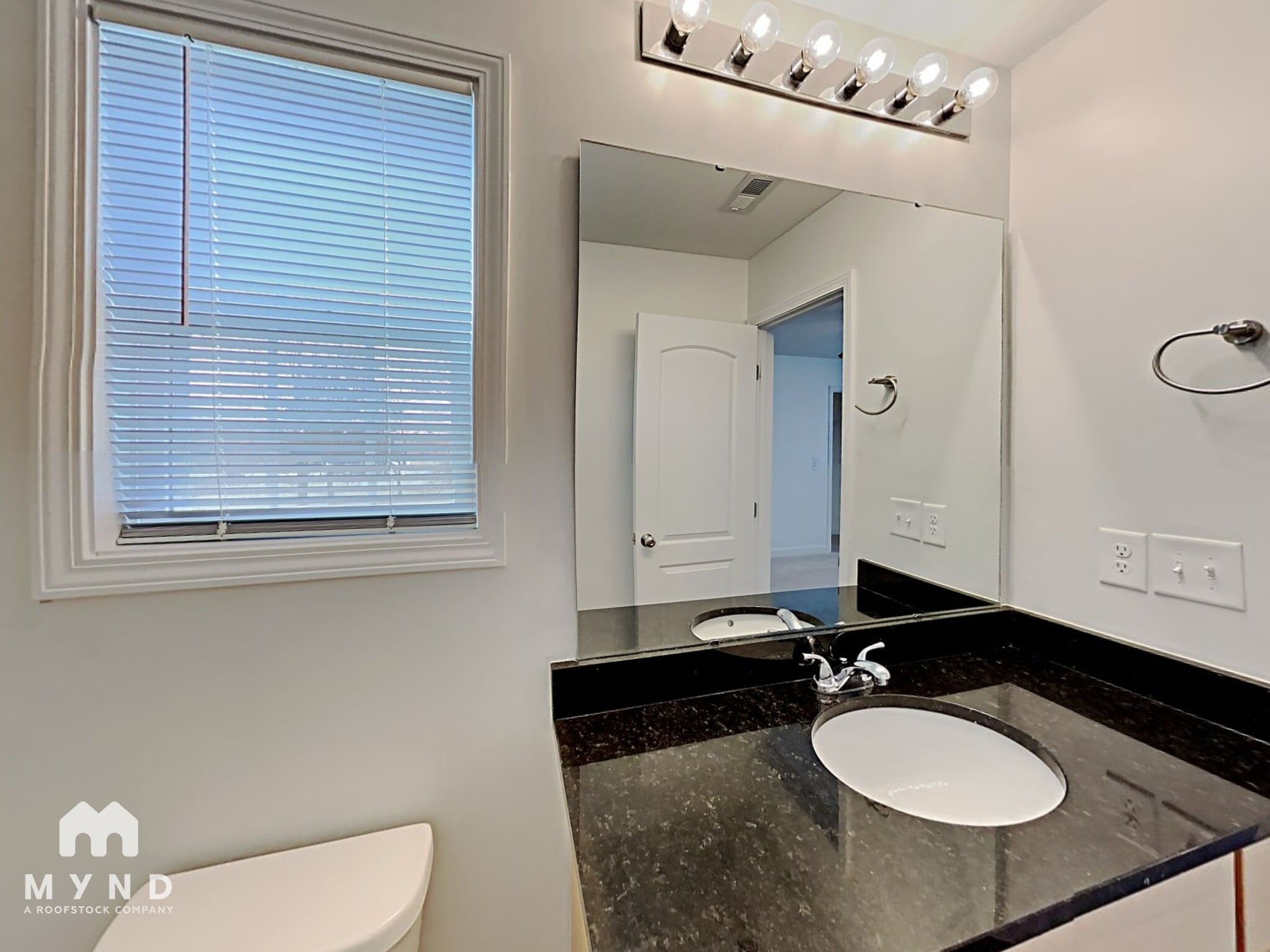 Building Photo - 331 Kimball St