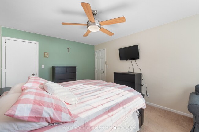 Building Photo - 96 Gant Cir