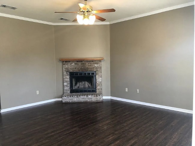 Building Photo - 351 Meadow Crossing Dr