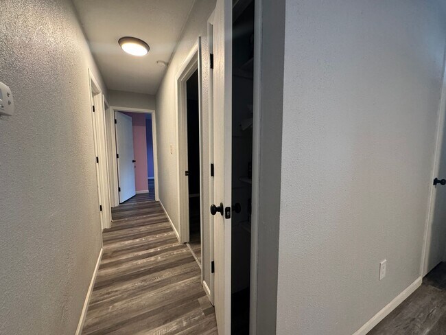 Building Photo - 14467 Worth Ln