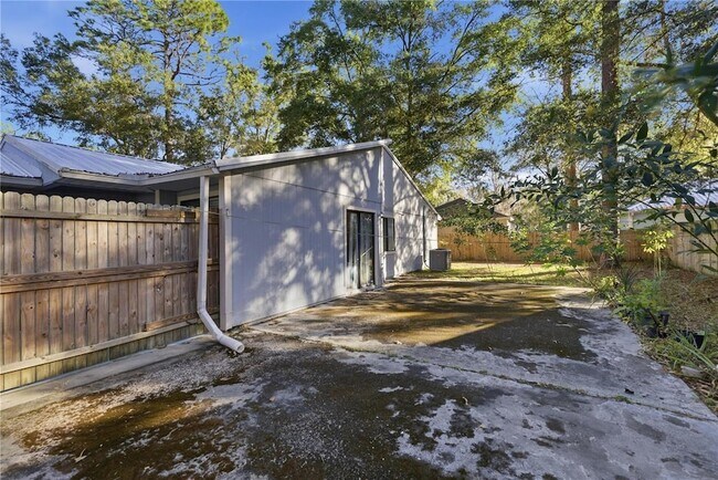 Building Photo - 1939 SW 73rd Terrace
