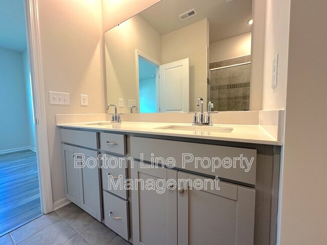 Building Photo - 4475 Potters Wheel Dr