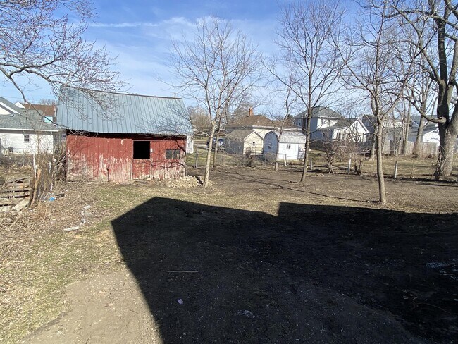 Building Photo - 540 8th Ave