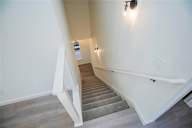 Building Photo - 3 Runnymede Cir